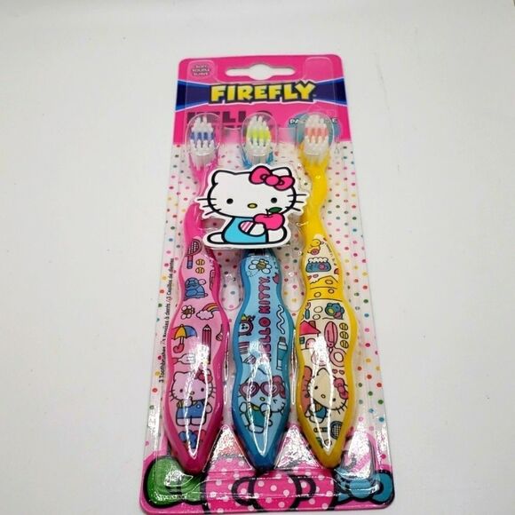 Hello Kitty toothbrush 3 pack - Picture 2 of 5